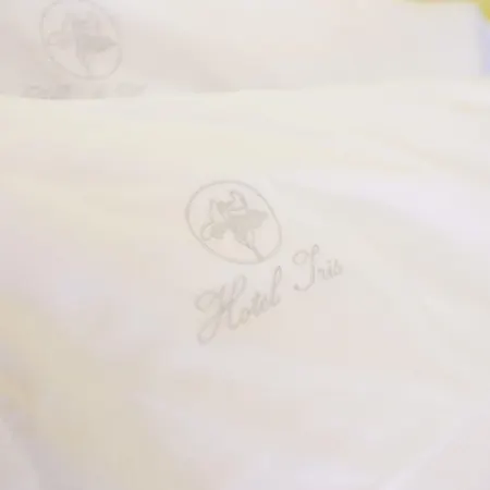 Iris 3* 로카라소